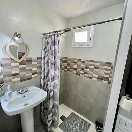 Sol - Cozy Apartment, Communal Pool דירה *