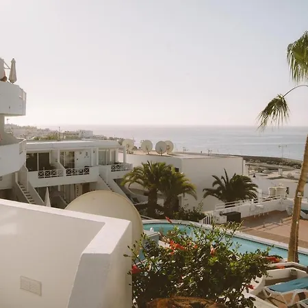 Sol - Cozy Apartment, Communal Pool Puerto del Carmen (Lanzarote)